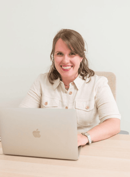 mónica colaboradora de sanar desde la raíz